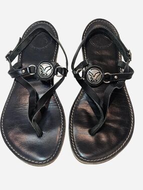 Y2K American Eagle Outfitters Black Leather T-Strap Sandals with Silver Logo S7